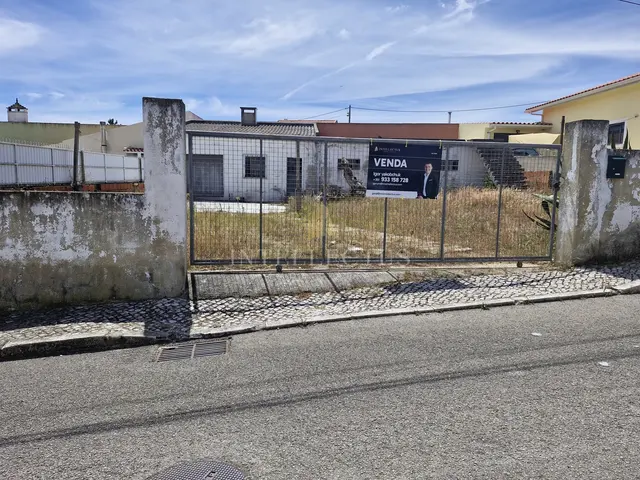 Terreno para Venda na Charneca da Caparica
